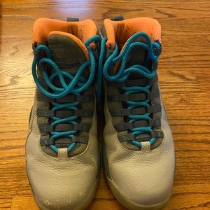 Jordans men 10s bobcat size 10.5